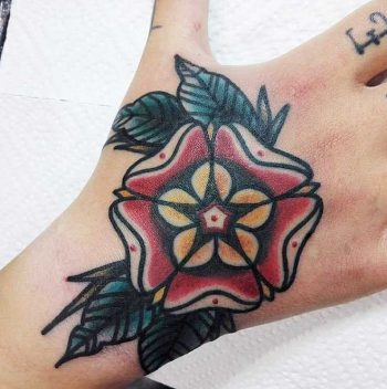 Traditional flwoer tattoo by Łukasz Krupiński