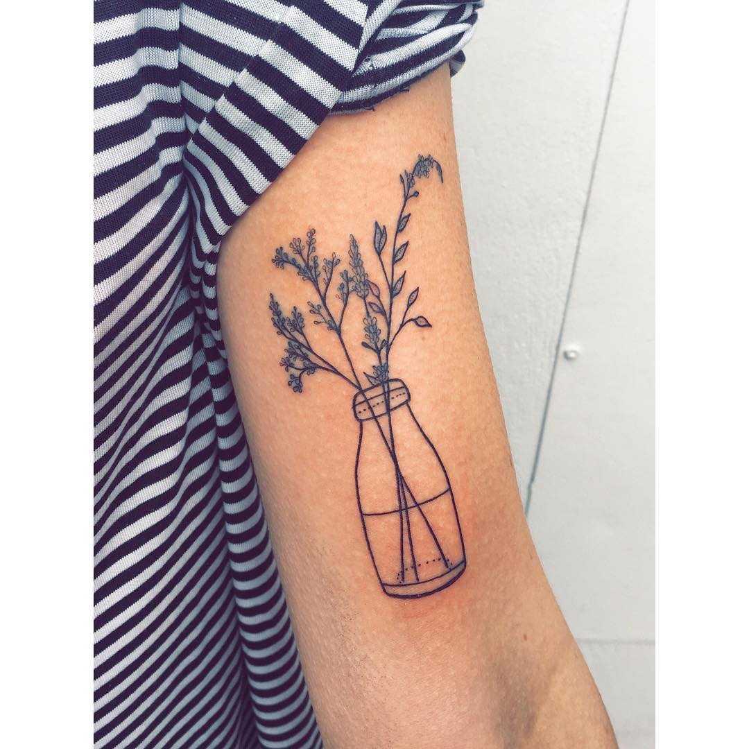 Vase with flowers by Tattooist Zaya