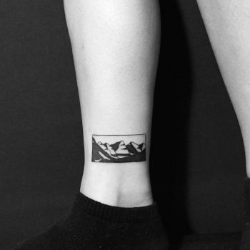 Black and white mountain by Chinatown Stropky