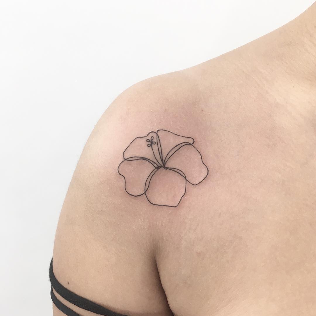 Hibiscus tattoo by Gianina Caputo