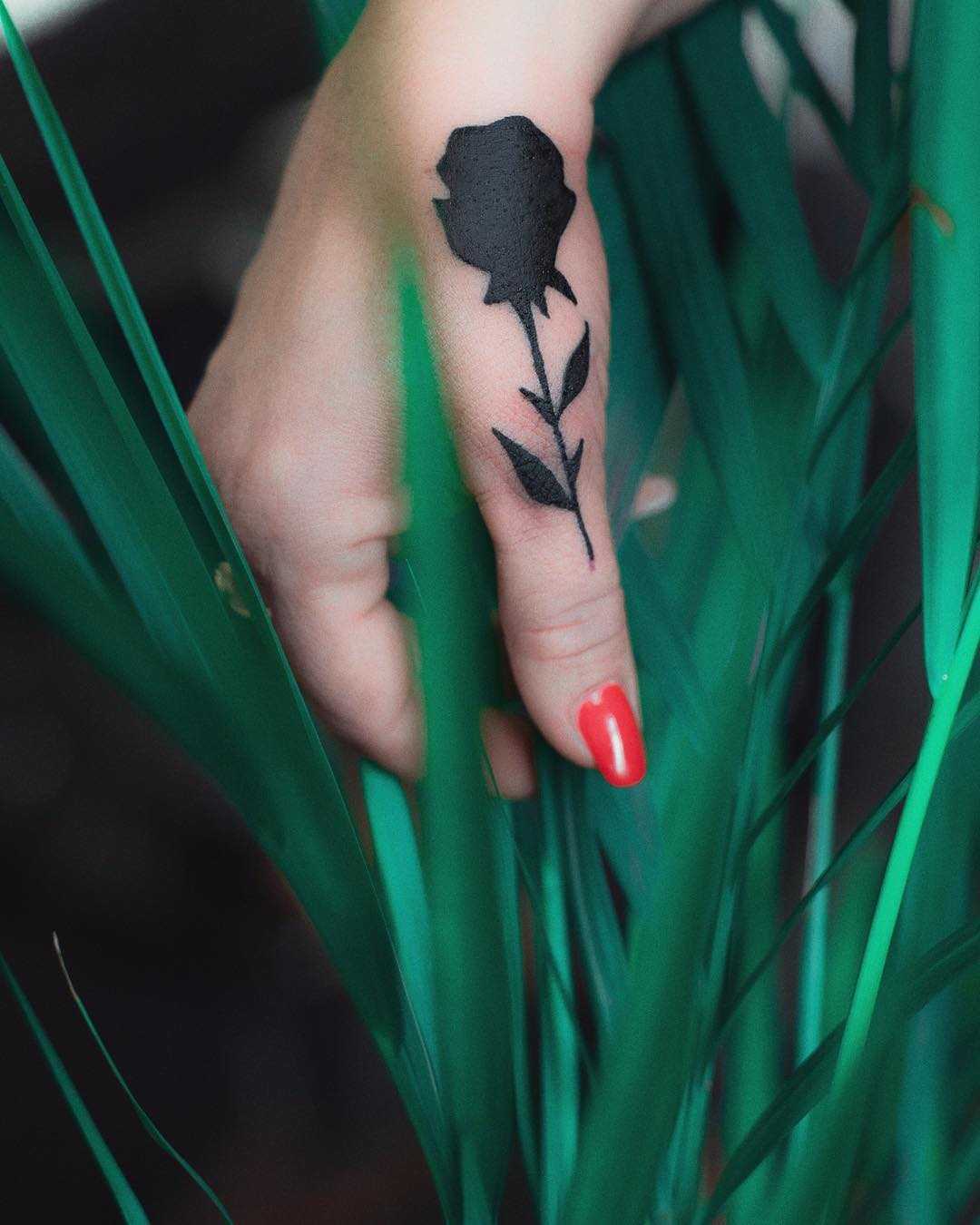 Intense black rose by Dżudi Bazgrole