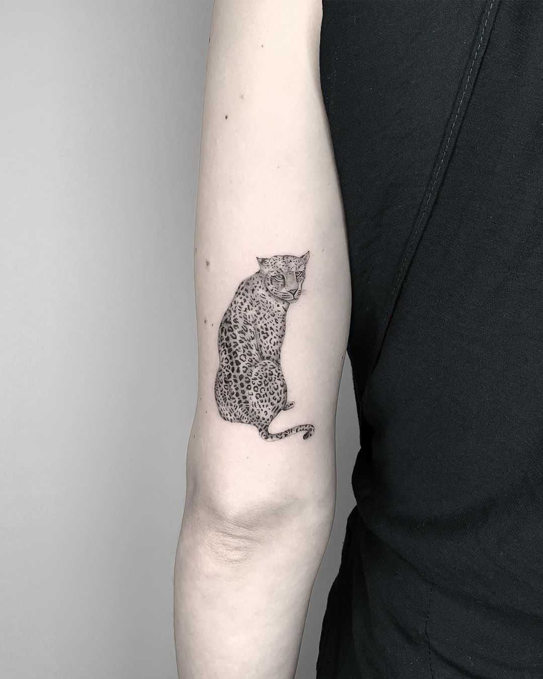 Leopard tattoo by Conz Thomas