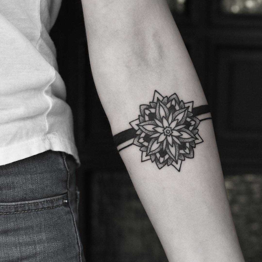 Mandala armband tattoo by Wagner Basei 