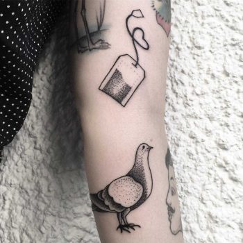 Tea bag and pigeon by Julim Rosa