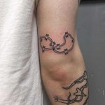 Abstract barbed wire tattoo by Jessica Rubbish