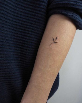 Black and white ink by Lara Maju