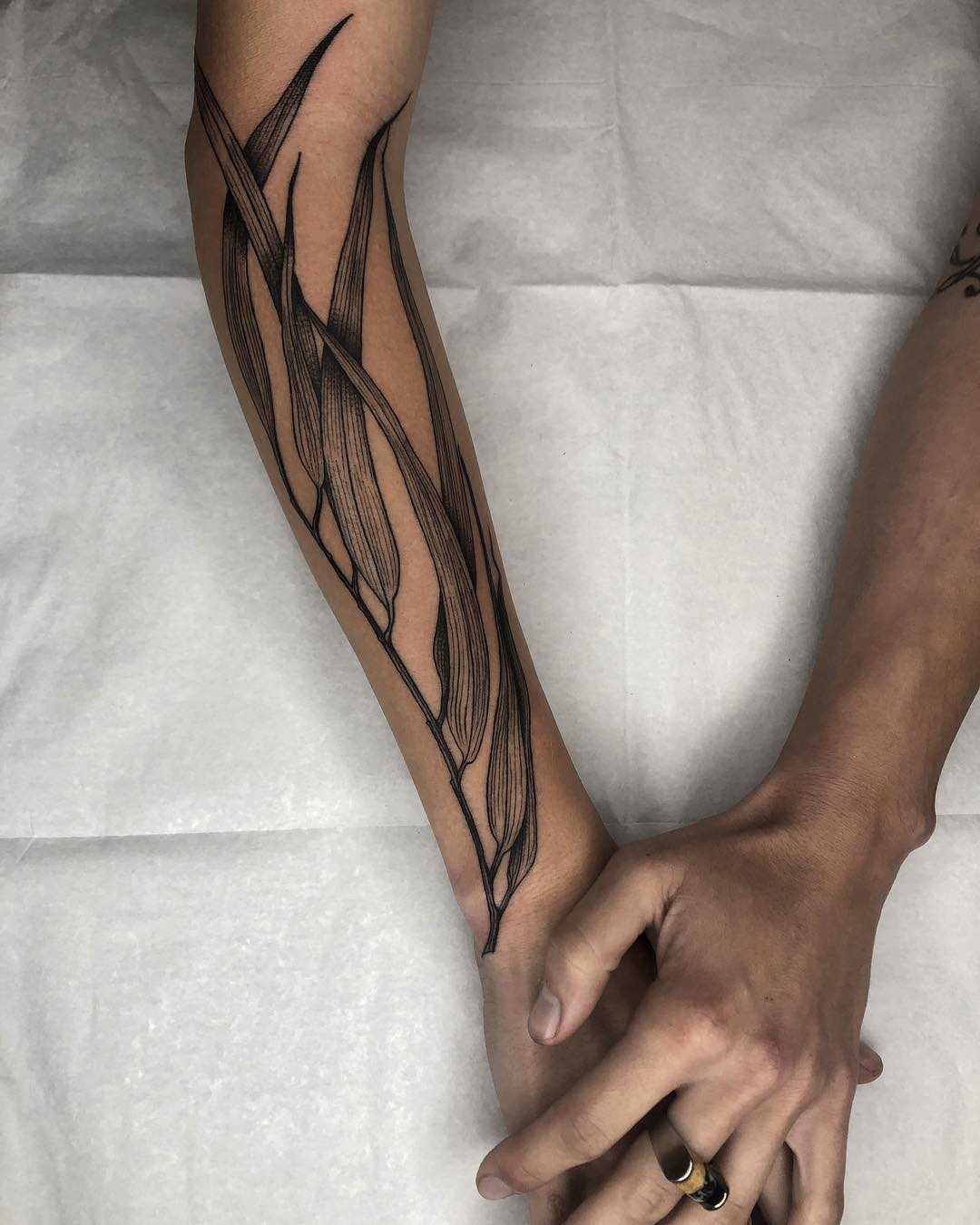 traditional Japanese style eucalyptus leaf tattoo on Craiyon