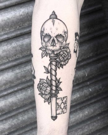 Fancy skeleton key by Lozzy Bones