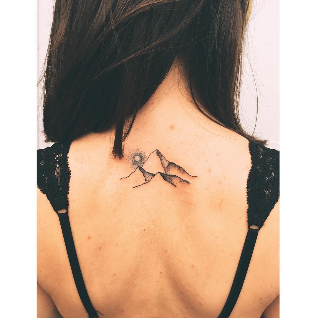 Little mountain tattoo by tattooist Zaya Hastra