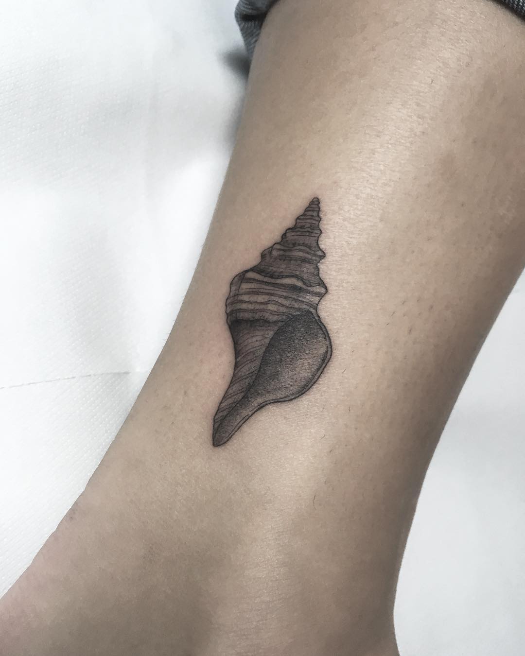 Little seashell by tattooist Spence @zz tattoo