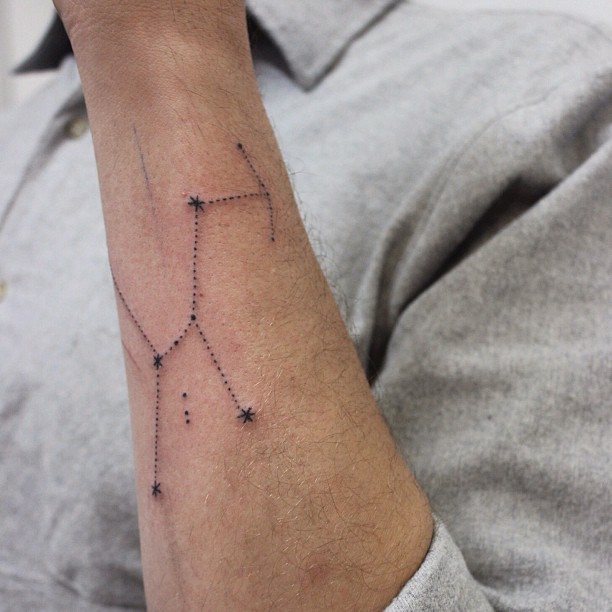 Orion’s Belt tattoo by Stanislava Pinchuk