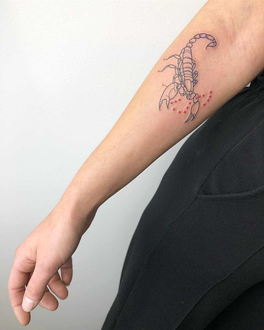Fineline scorpion tattoo by Loz Thomas