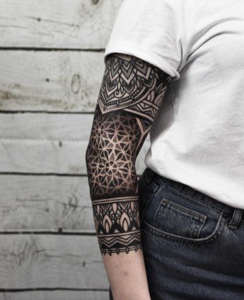 Half-sleeve inked by Wagner Basei