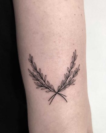 Little twigs by tattooist Spence @zz tattoo