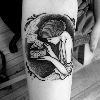 Psyche Opening the Golden Box tattoo by tattooist Miedoalvacio