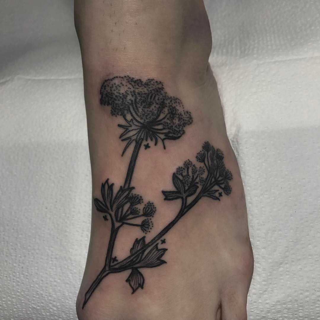 Queen Annes lace tattoo by DeFiore