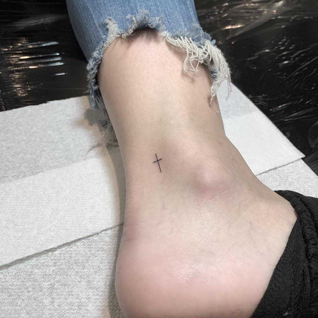 15 Beautiful Ankle Tattoos and Their Meanings You May Love to Try! | Small cross  tattoos, Ankle tattoo cross, Ankle tattoo designs