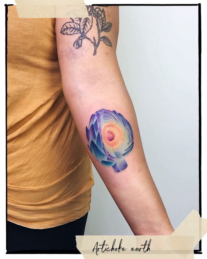 Watercolor artichoke tattoo by Valeria Yarmola