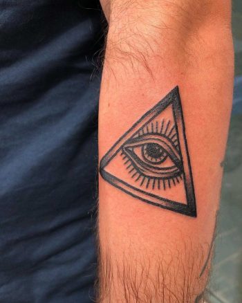 All-seeing eye by Lara Simonetta