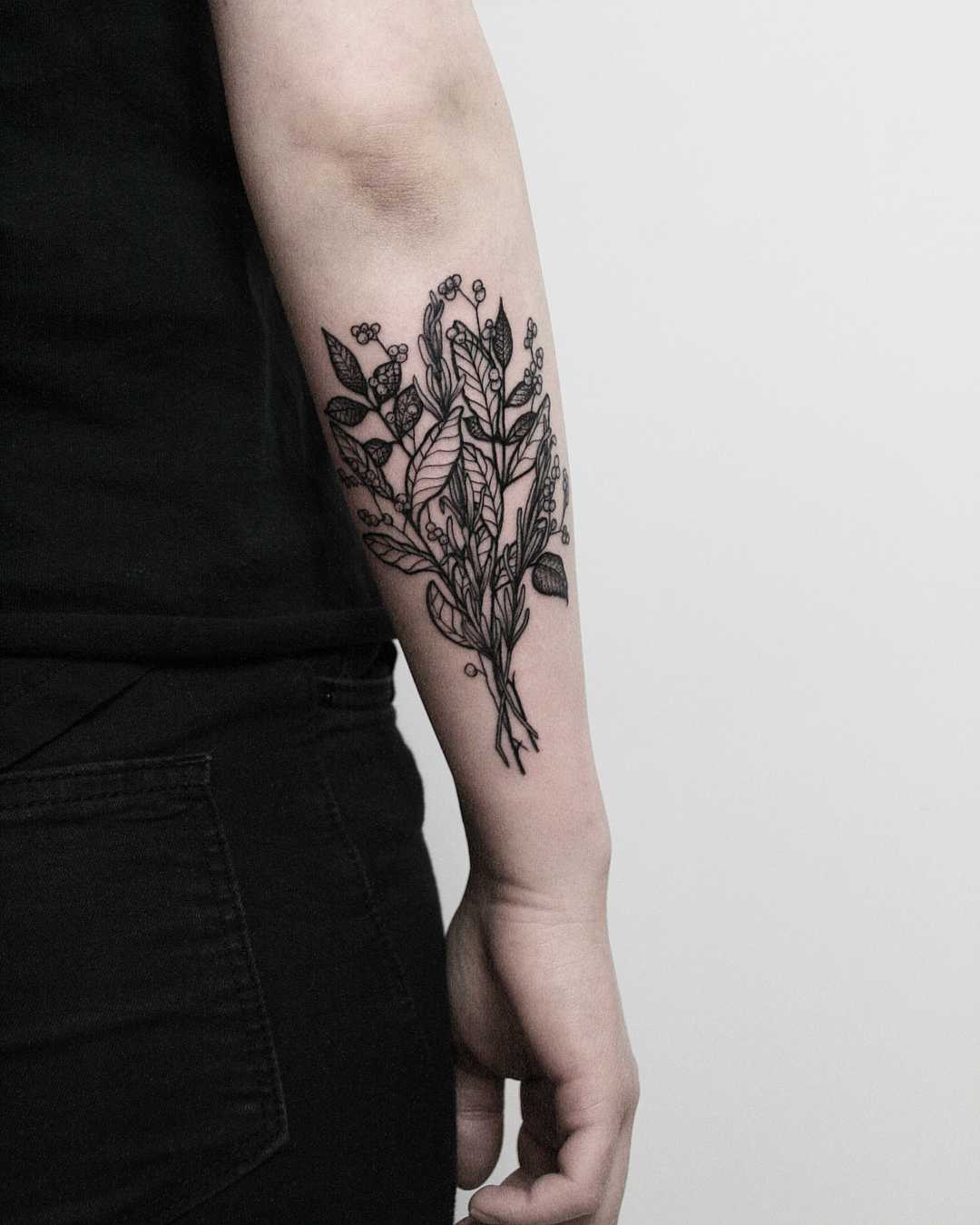 Blackwork floral bouquet by tattooist Spence @zz tattoo