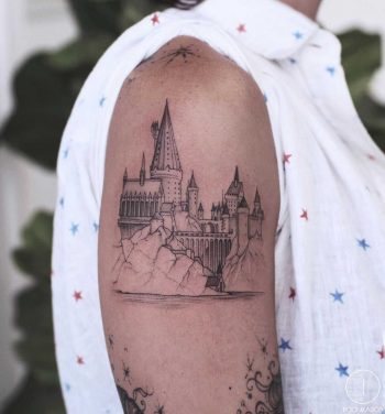 Hogwarts️ tattoo by Karry Ka-Ying Poon