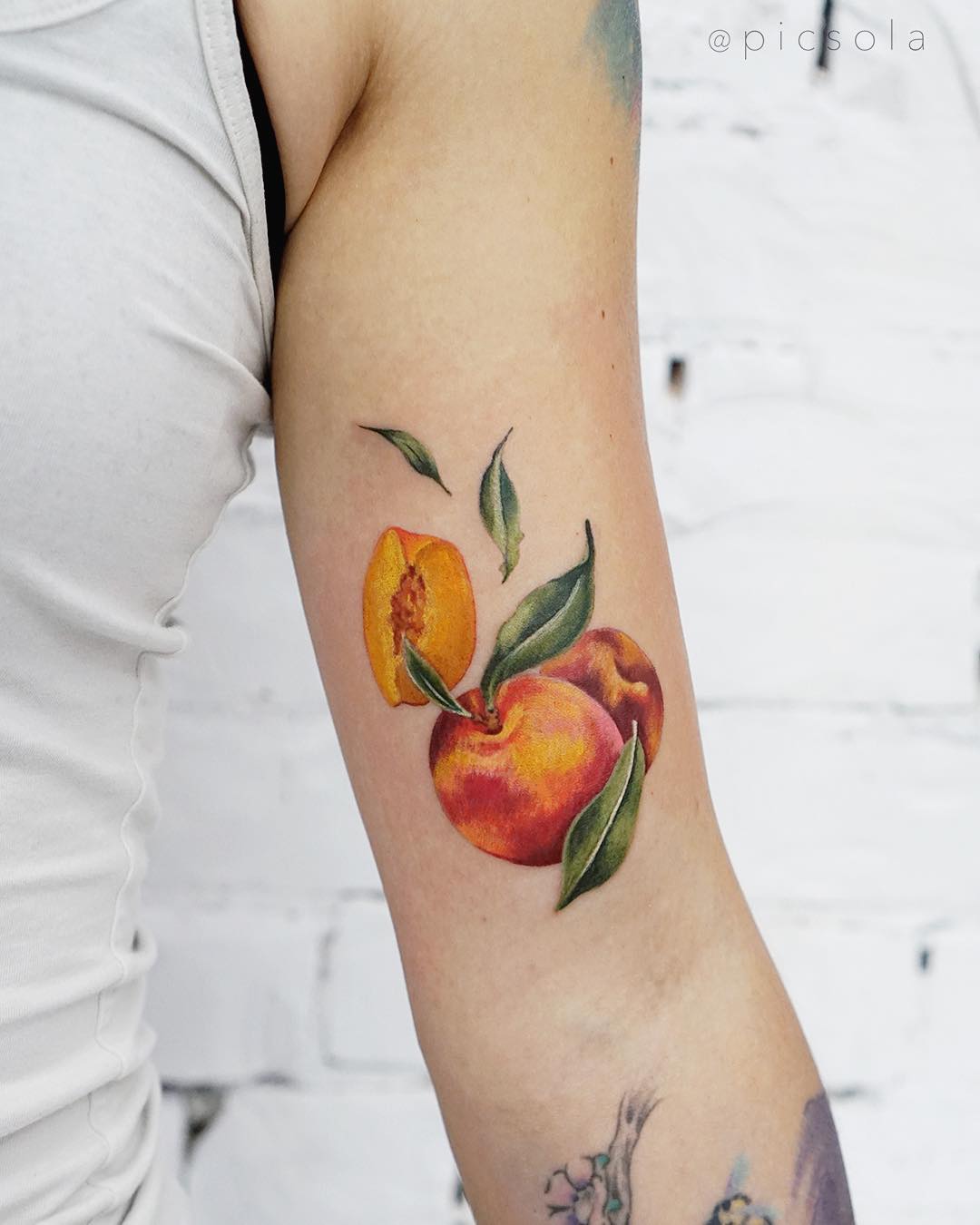 Peaches by tattooist picsola