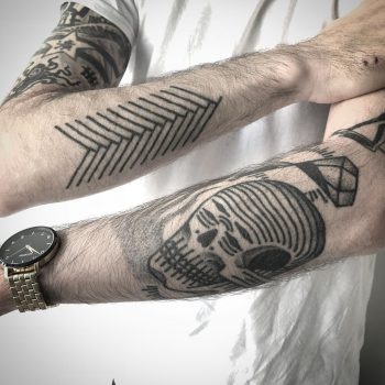 Skull and arrow feather tattoo by Jaya Suartika
