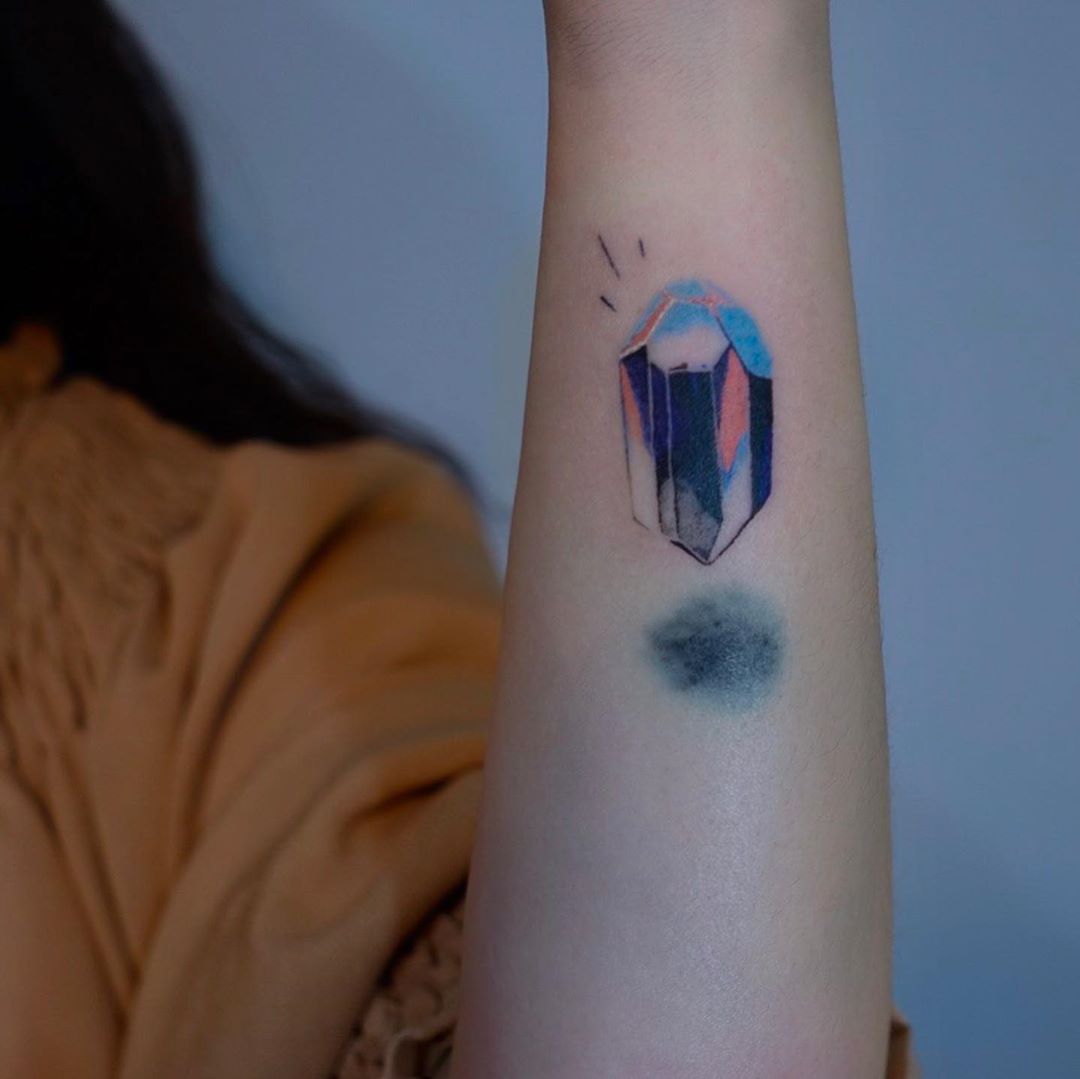 Crystal by tattooist Yeonho