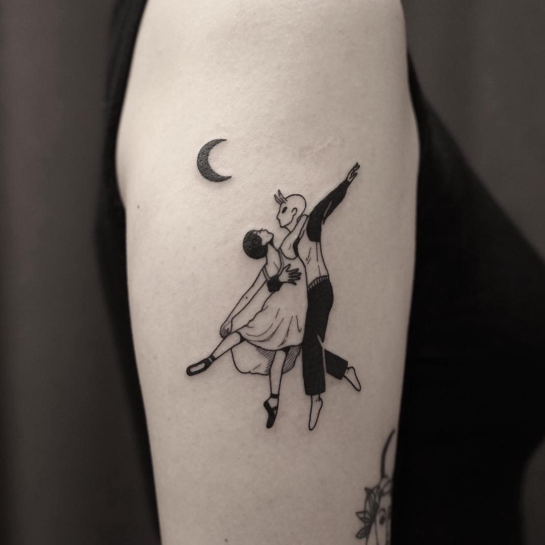 Dancing with an alien by Nudy tattooer