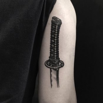 Katana by tattooist yeontaan