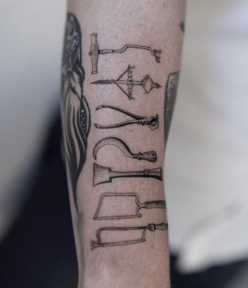 Medieval surgeon's tools by tattooist Oozy