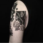 Negative space leaves by tattooist yeontaan