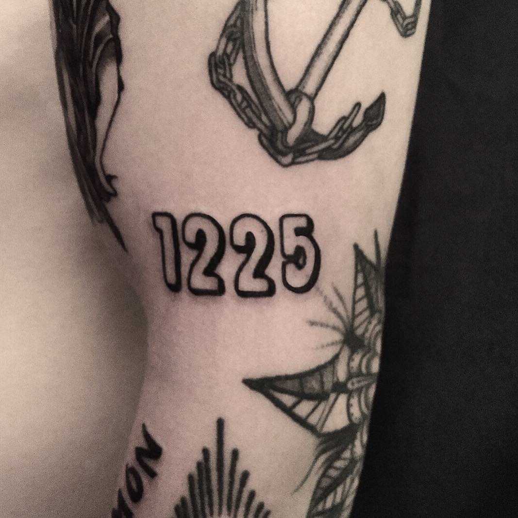 1225 tattoo by tattooist yeontaan