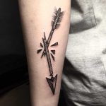 Broken arrow by tattooist yeontaan