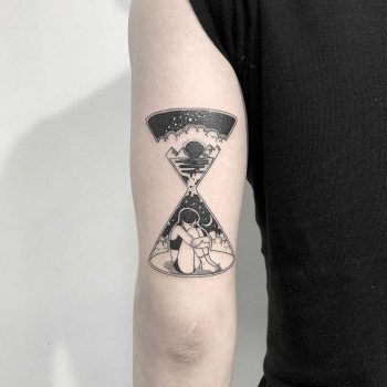 Double exposure hourglass by Nudy tattooer