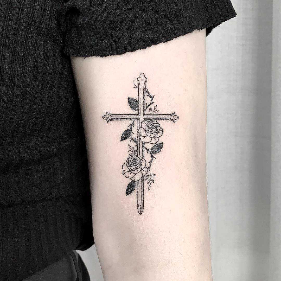 Cross Tattoos With Flowers