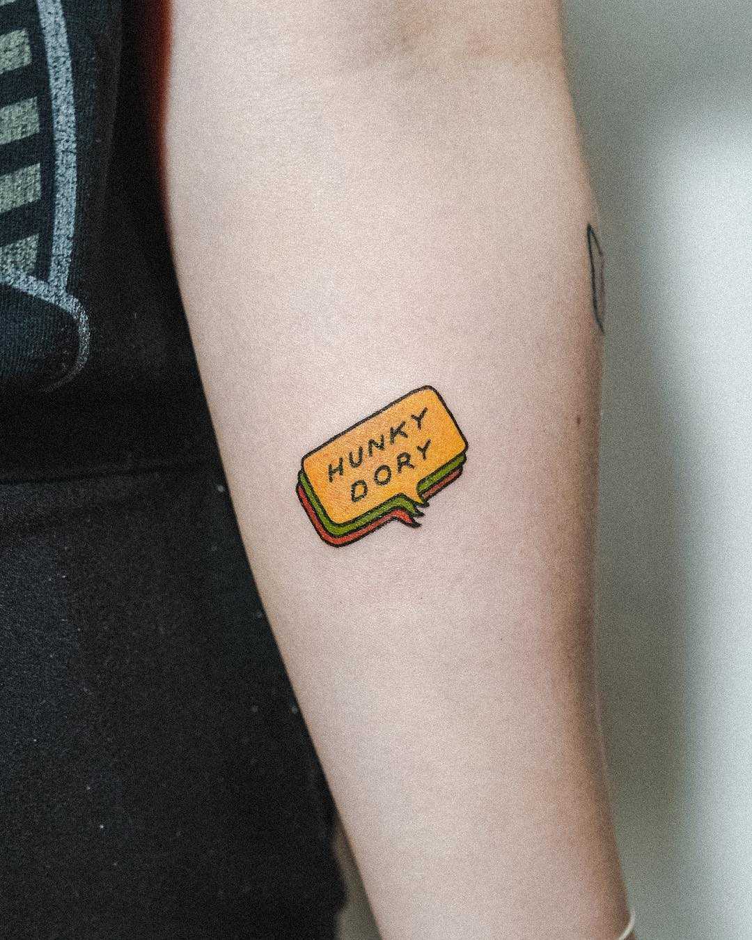 Hunky dory tattoo by tattooist Bongkee