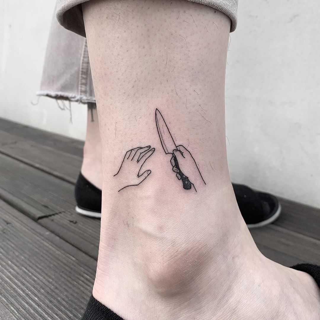 Mother’s hands by Nudy tattooer