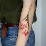 Parrot tulip tattoo by Mumi Ink