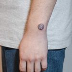 Small chainring tattoo by tattooist Bongkee