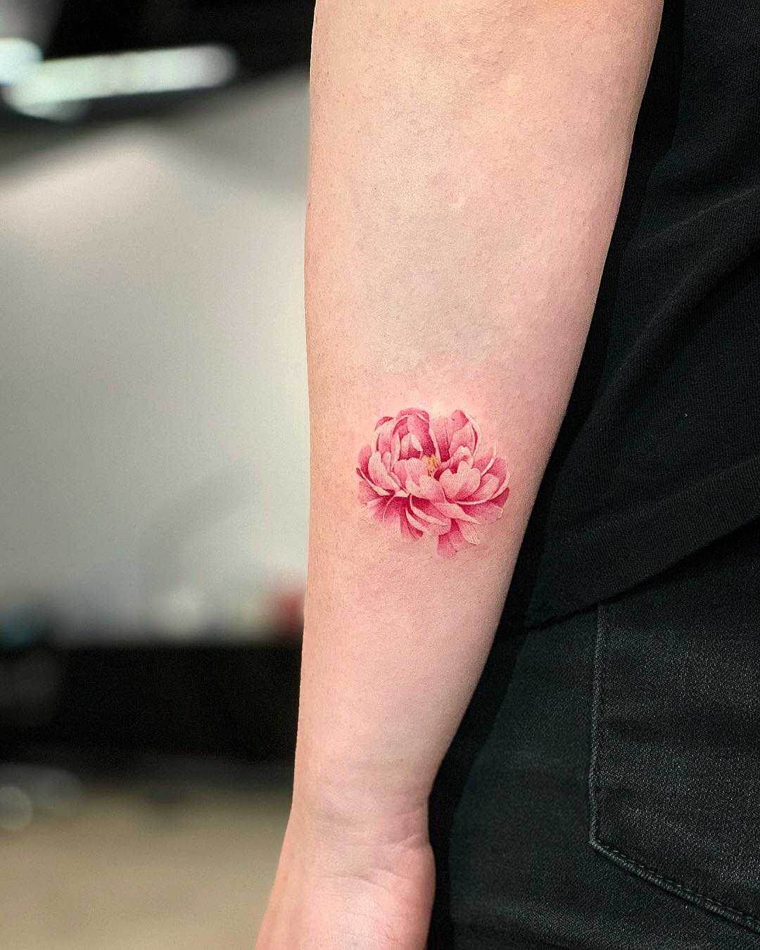 Small pink peony by Dragon Ink