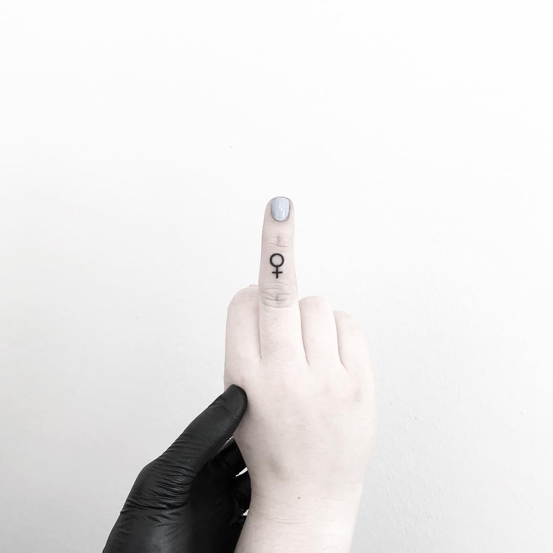 Venus symbol on a finger by tattooist pokeeeeeeeoh