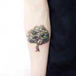 Big tree by tattooist Ida