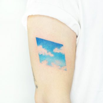 Blue sky by tattooist Ida