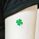 Four-leaf clover by tattooist Cozy