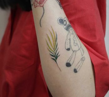 Little green leaf by Mumi Ink