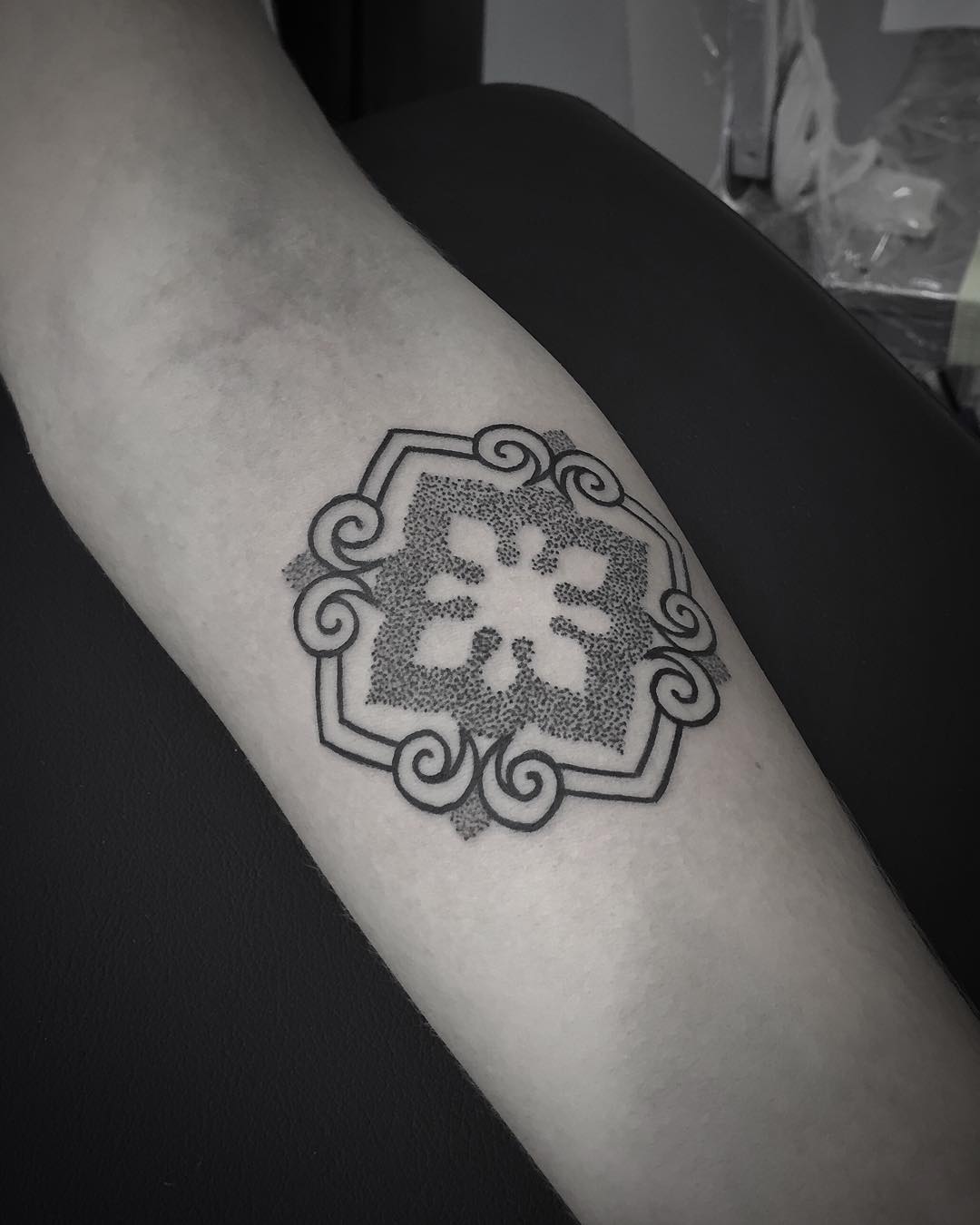 Little symbol by tattooist Virginia 108