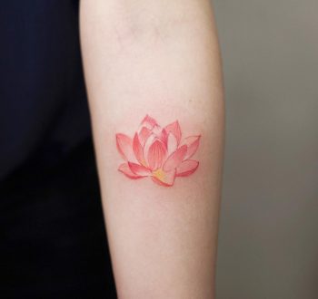 Lotus by tattooist Franky