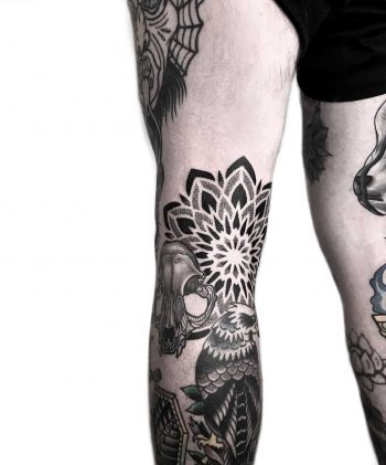 Outer knee mandala by tattooist NEENO