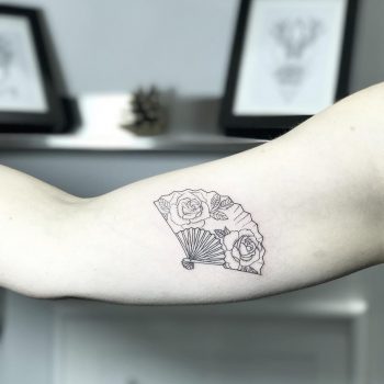 Rose fan by Sara Kori